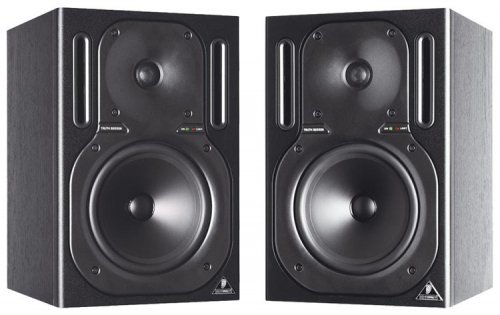 BEHRINGER Truth B2030A