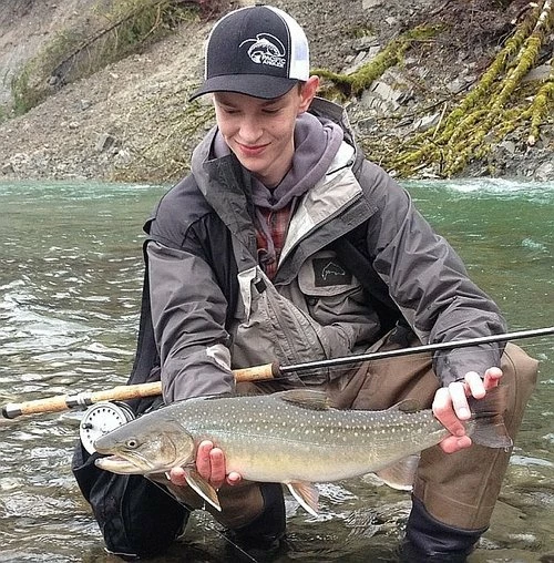 15 лучших удилищ для рыбалки