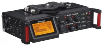 Диктофон Tascam DR-70D