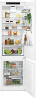 Лучший тихий встраиваемый холодильник –  Electrolux ENS8TE19S