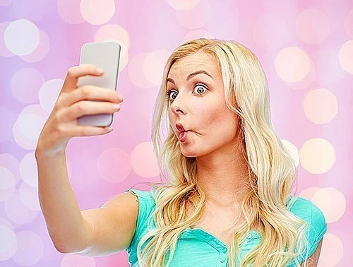 10 лучших смартфонов для девушек