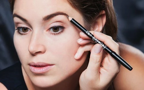 12 лучших карандашей для бровей