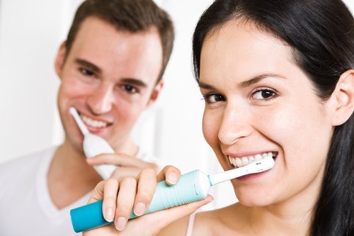 20 лучших электрических зубных щеток