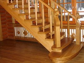 Как ухаживать за деревянной лестницей? Как можно избавиться от сколов и царапин?