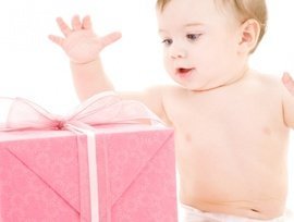 Выбираем подарок мальчику на 1 год: только проверенные идеи!