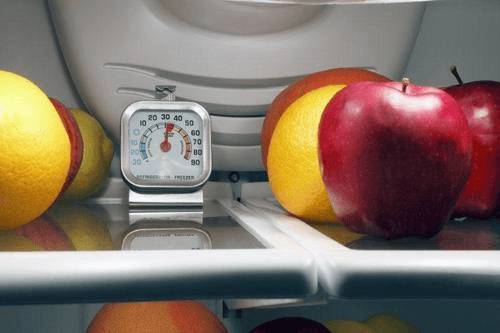 Как регулировать температуру в холодильнике?