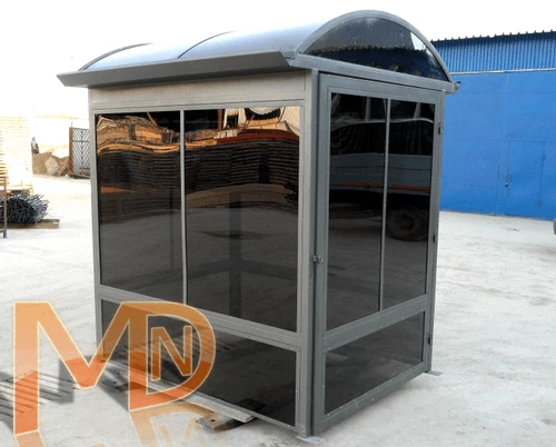 Курительная кабина закрытая тонированная с дверью ПК-дв